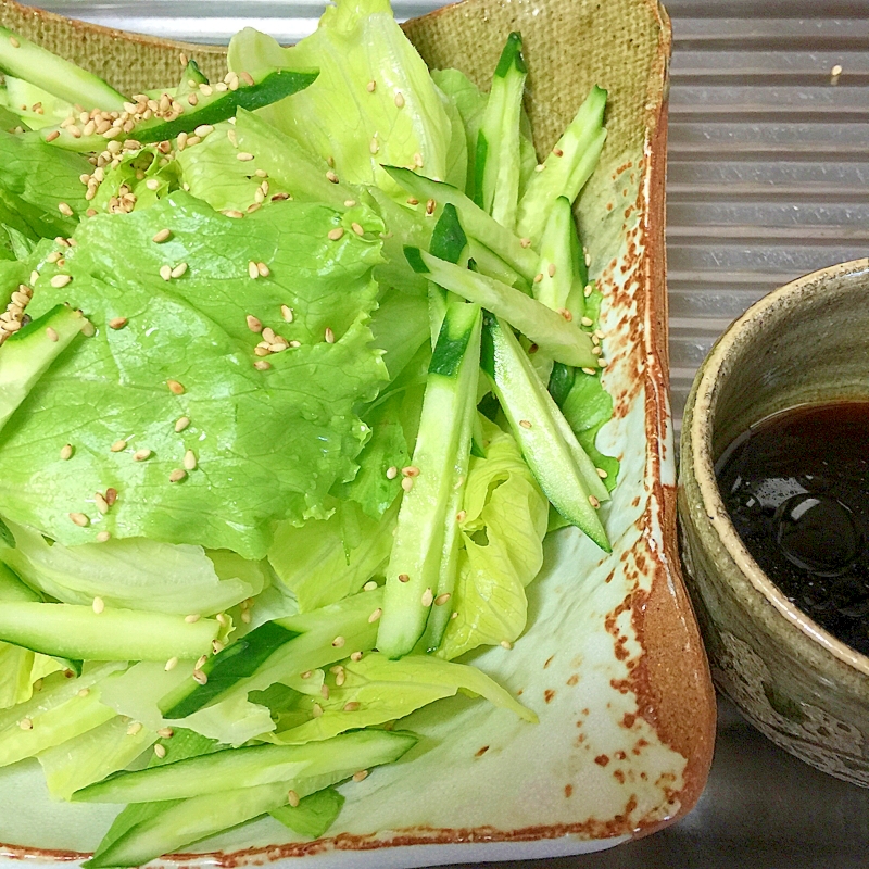 ごま油の風味が最高！韓国風サラダ