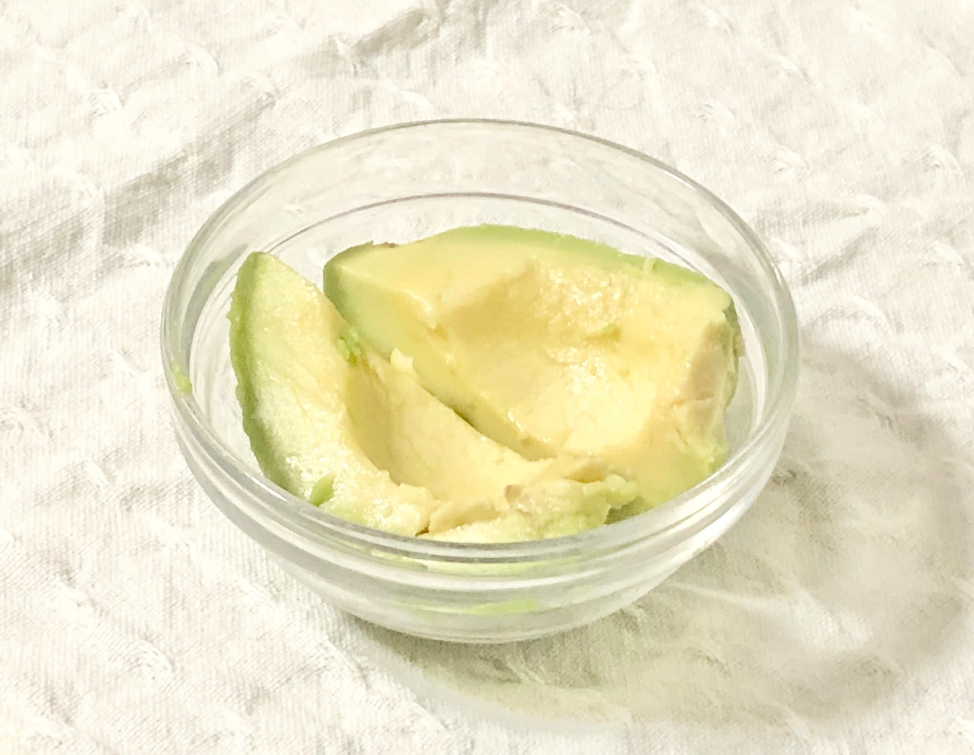 簡単 アボカドの種と皮の取り方 レシピ 作り方 By くろみつきなこもち 楽天レシピ