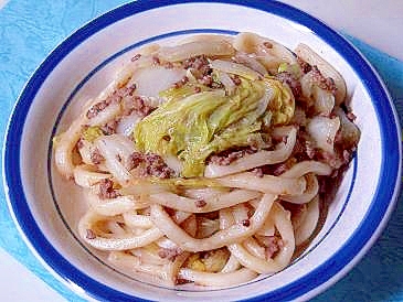 ひき肉と白菜の焼きうどん