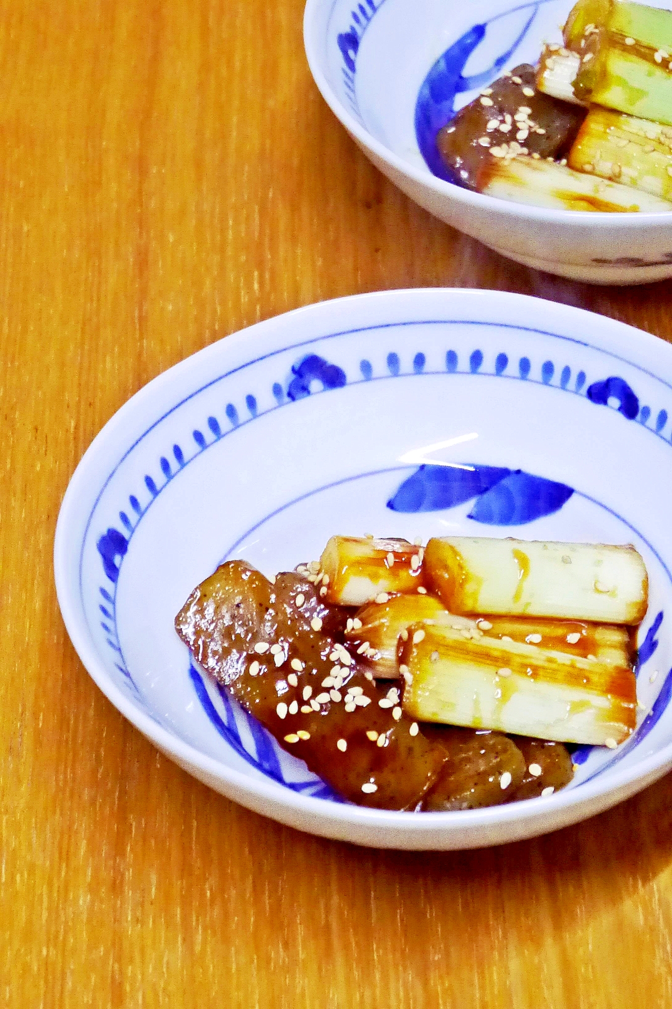 こんにゃくと焼き葱の甘辛ソテー