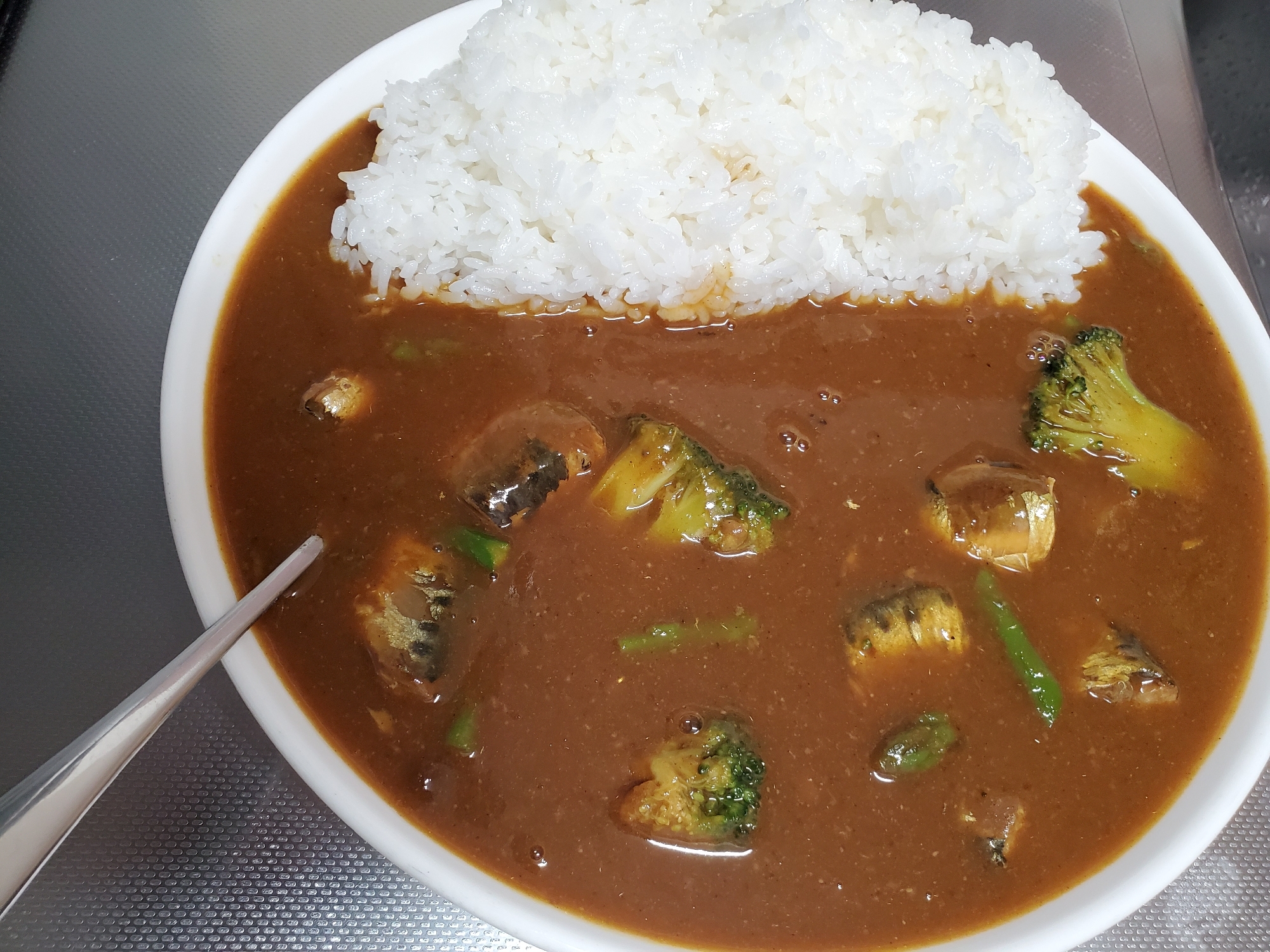 缶詰で簡単イワシカレー