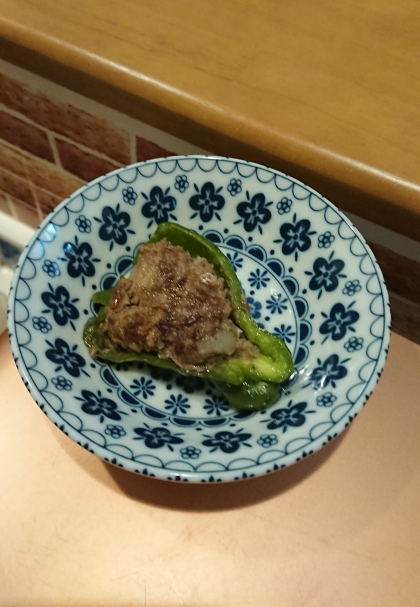 ピーマンの肉詰め