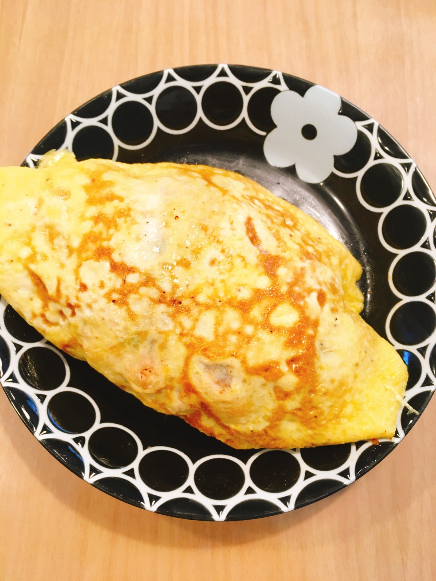 鶏胸肉のチキンライスで大きなオムライス