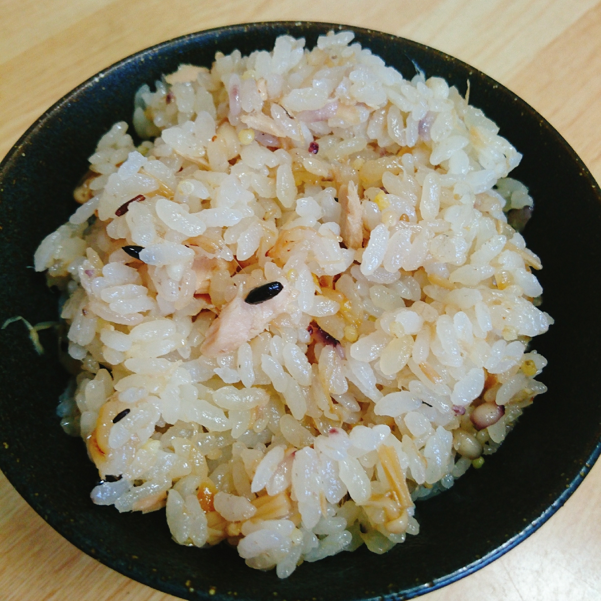 20穀米でツナ缶となめ茸の炊き込みご飯