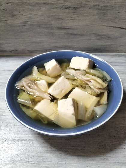 ズッキーニ長ネギ菜の花キャベツ舞茸の豆腐鍋