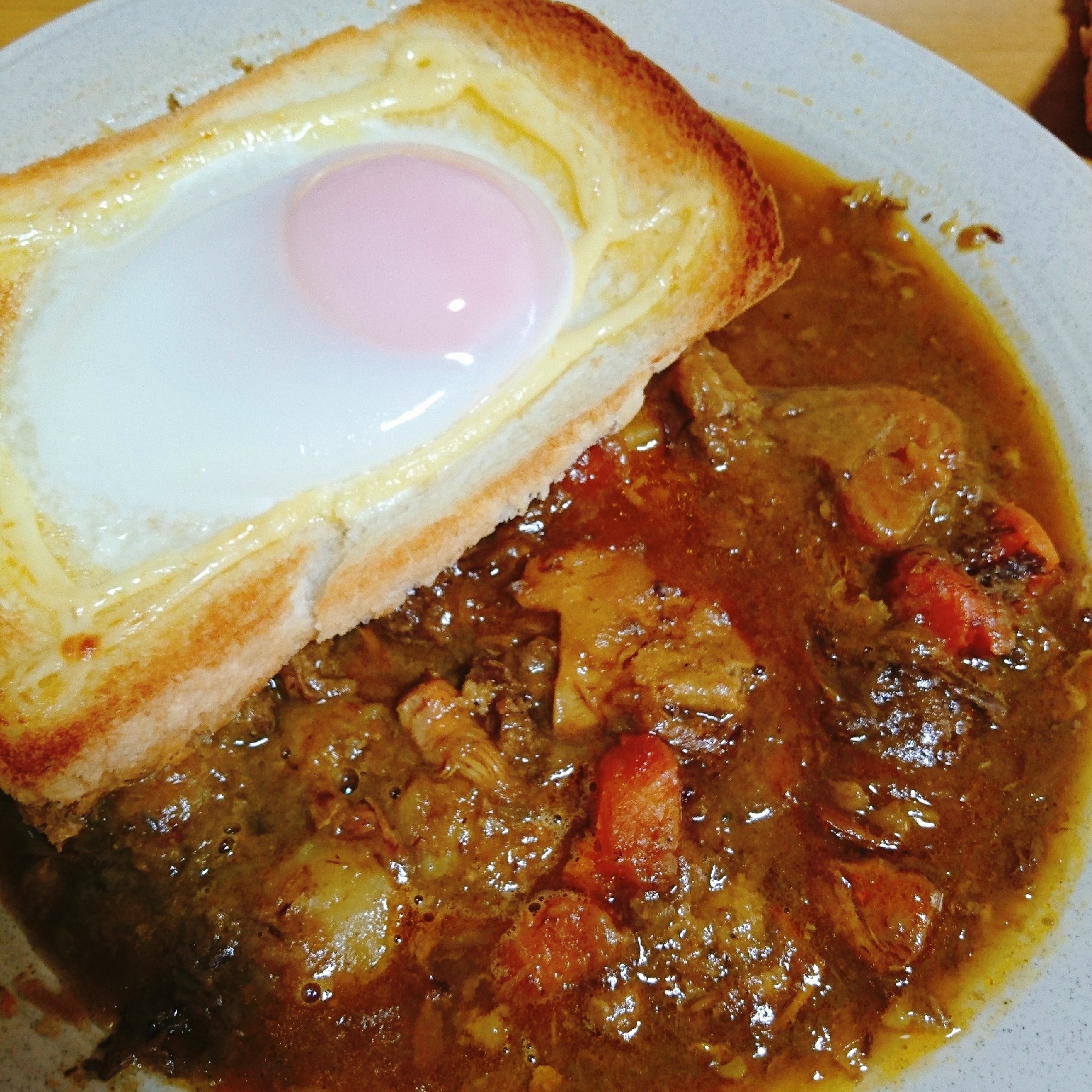 カレーリメイクたまごトースト