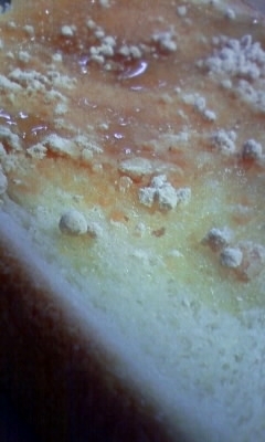 揚げパン食べたことないですが、バターとシロップときな粉がとけあった所がとてもおいしかったです♪