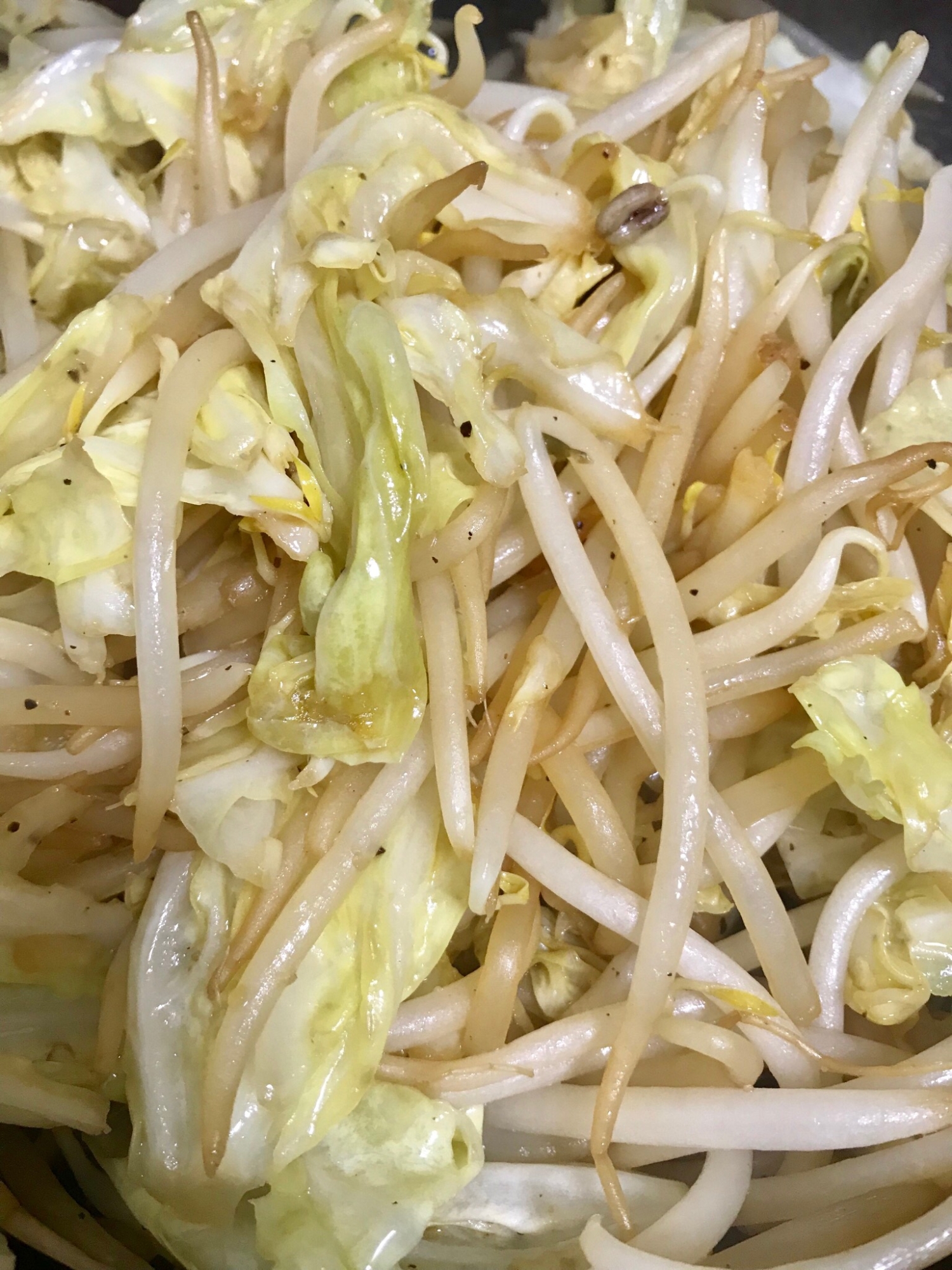 もやしとキャベツ炒め