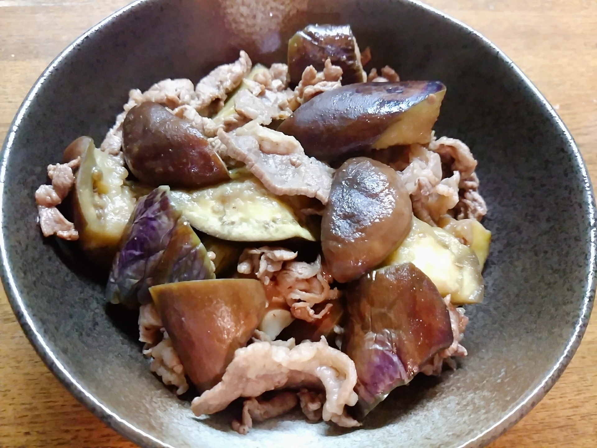 茄子と牛肉と椎茸の白だし煮