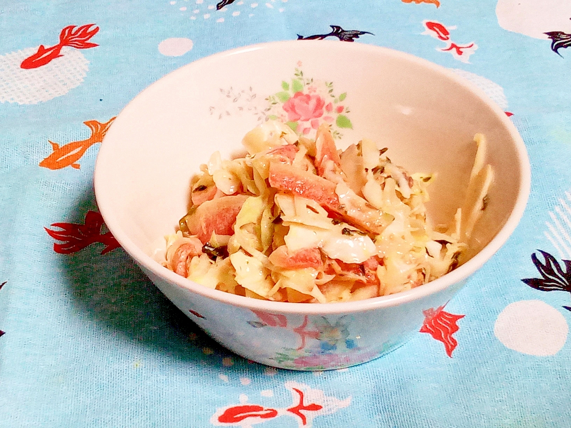 味付け簡単♥️スイカの皮とキャベツのサラダ