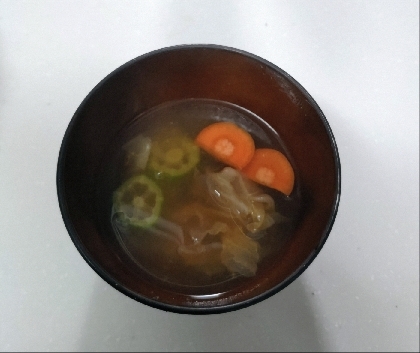 キャベツとおくらの味噌汁°･:✿.*