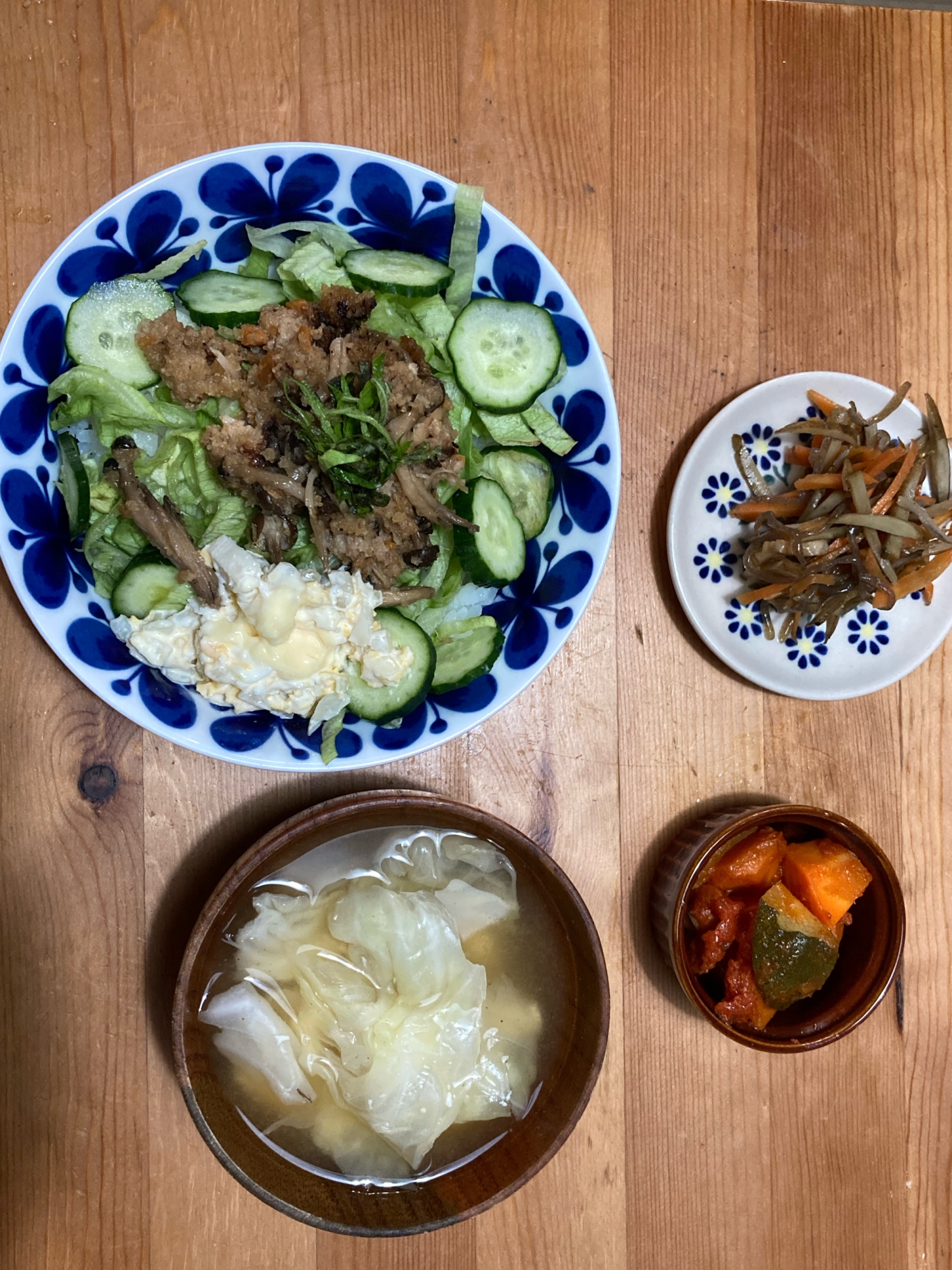 余ったハンバーグでロコモコ丼