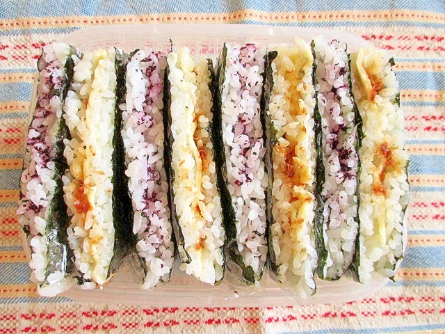 行楽のお供に 食べやすいぺたんこおにぎりサンド レシピ 作り方 By ちえ Sキッチン 楽天レシピ 行楽のお供に 食べやすいぺたんこおにぎりサンド レシピ 作り方 By ちえ Sキッチン 楽天レシピ