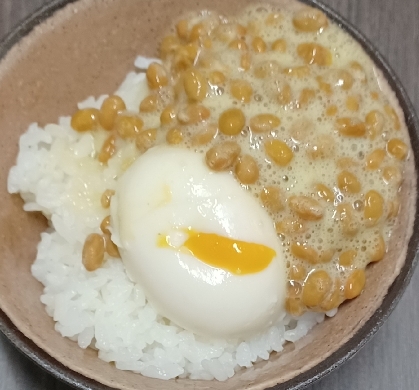 納豆目玉焼き ☉᎑☉！（1パックで四人分）