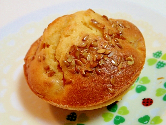 甘さ控えめ 柿と亜麻仁のカップケーキ♬