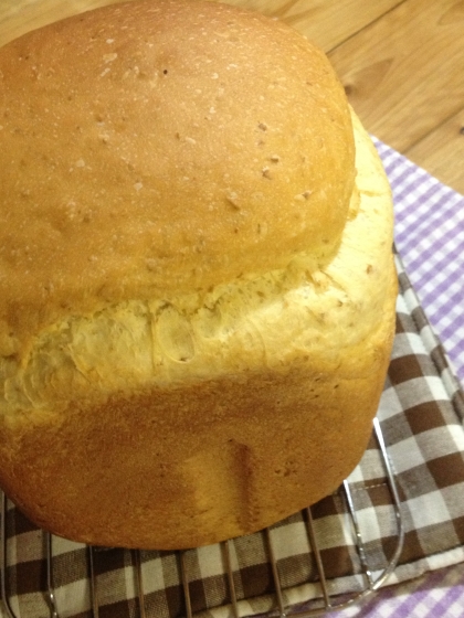 朝食用に。ふんわりと美味しいパンが出来ました♫