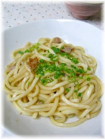 胡麻油とお醤油の味つけ、和風パスタのような焼きうどん！　美味しくてぺろりと完食です♪　ご馳走さまでした＾＾*