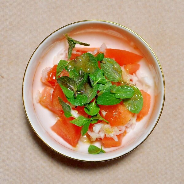 トマトと新玉とペパーミントのサラダ レシピ 作り方 By Taka5chan 楽天レシピ トマトと新玉とペパーミントのサラダ レシピ 作り方 By Taka5chan 楽天レシピ