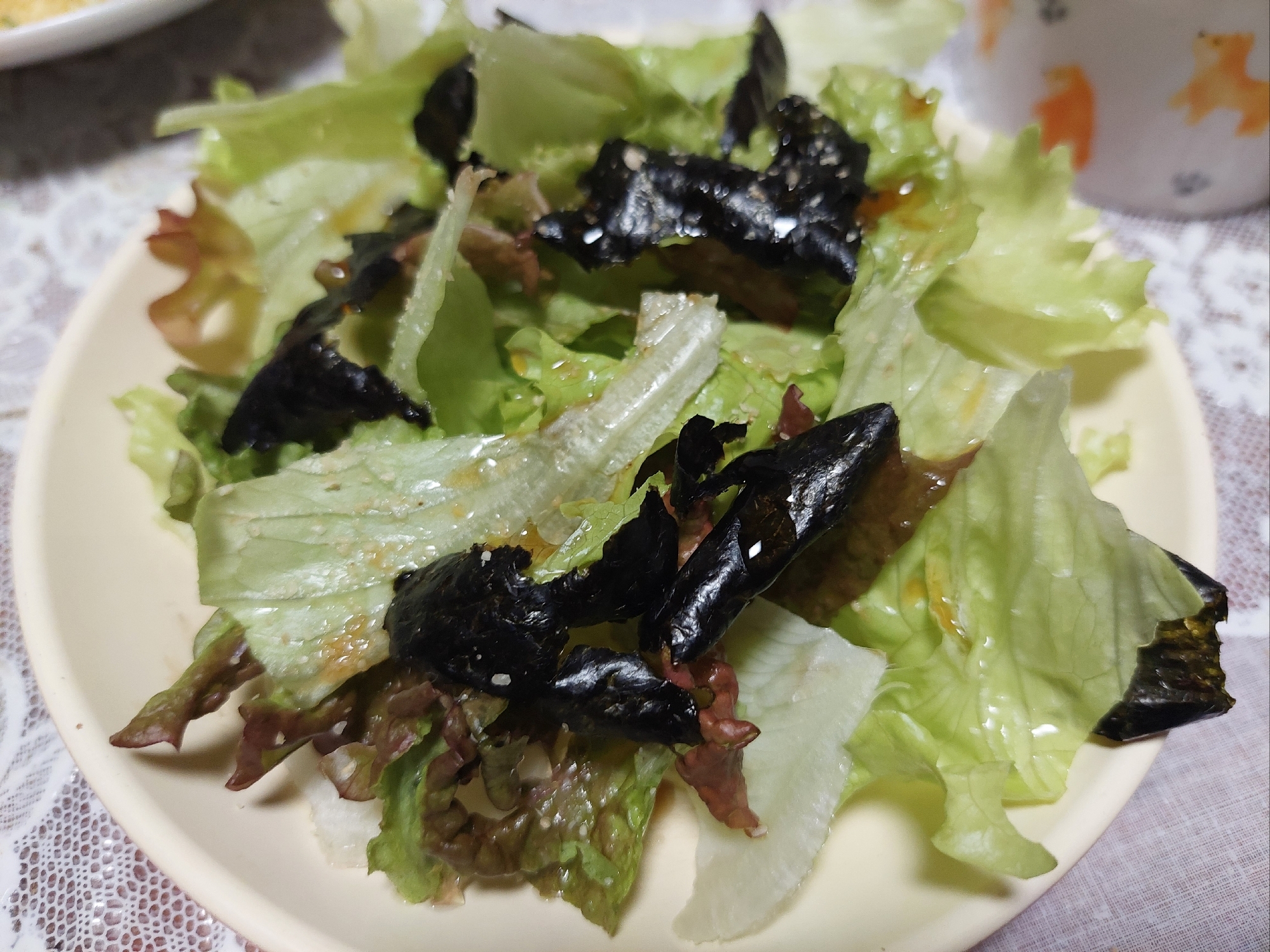 レタスとか海苔のサラダ