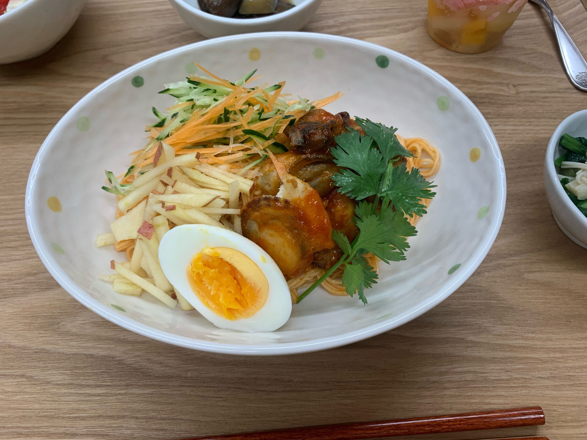 素麺に新たな食べ方　韓国風まぜ辛麺