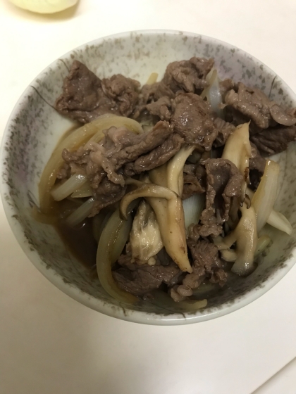 牛肉の玉ねぎ炒め♪ごま油で甘辛