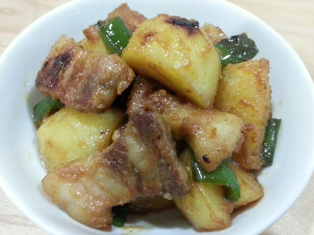 厚切り豚バラとじゃがいもの味噌炒め レシピ 作り方 By まるはるお 楽天レシピ 厚切り豚バラとじゃがいもの味噌炒め レシピ 作り方 By まるはるお 楽天レシピ