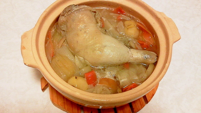 土鍋でサムゲタン風スープ
