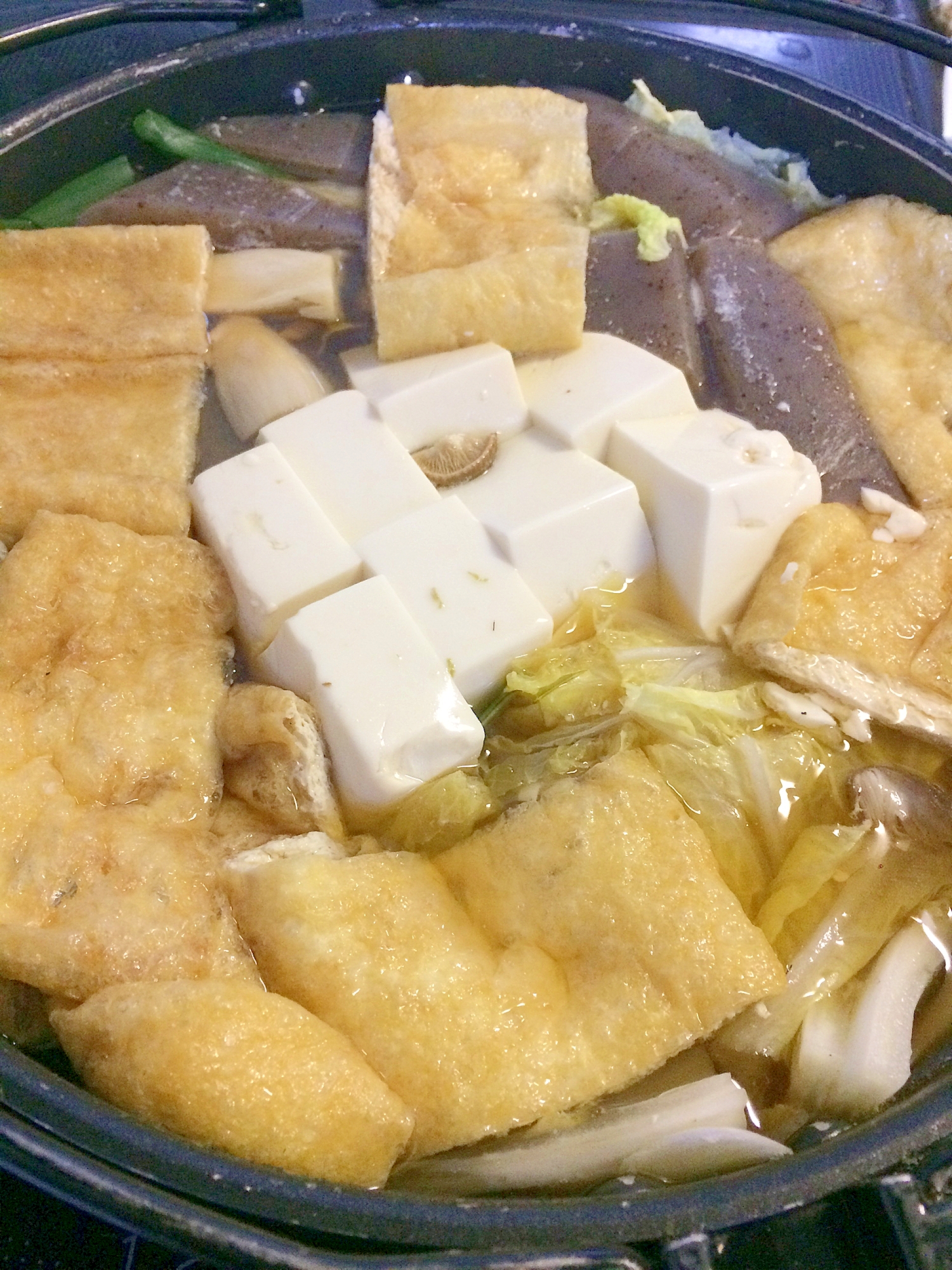 豆腐、油揚げ、鍋