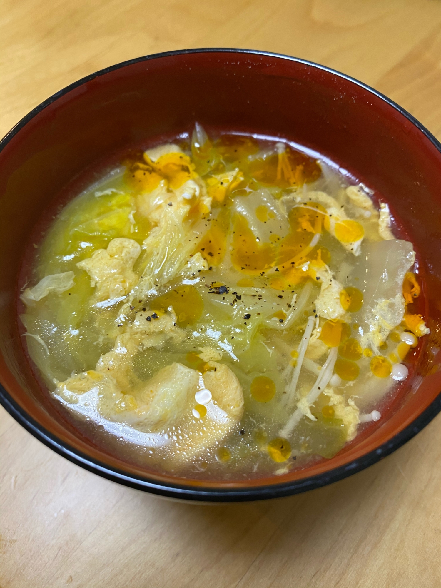 創味シャンタンで作る、えのきと白菜の酸辣湯スープ