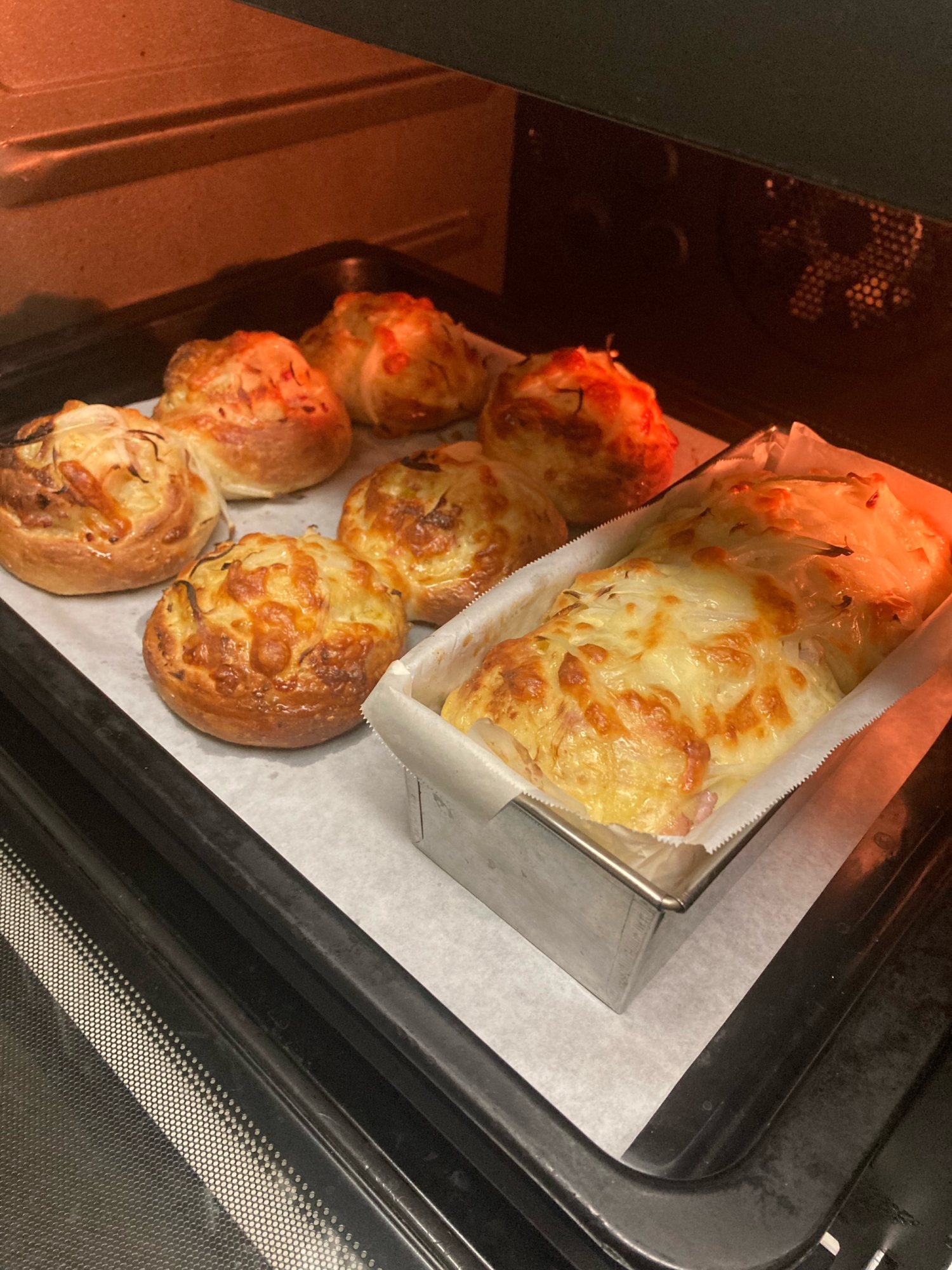 オートミール入りオニオンチーズパン(HB使用)