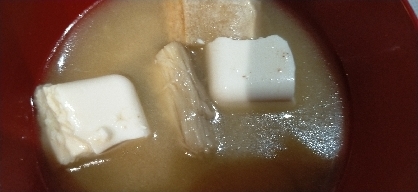 豆腐と麩とえのきの味噌汁