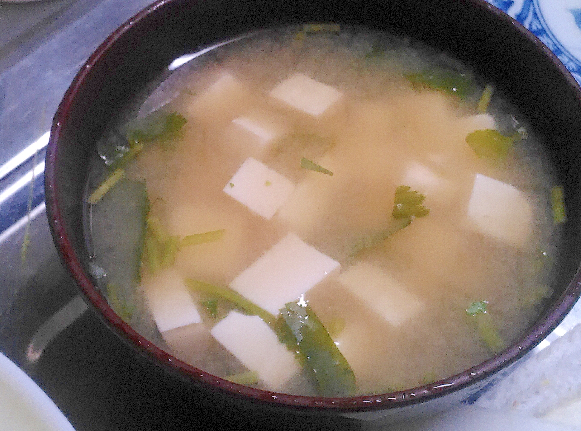 豆腐と三つ葉のお味噌汁