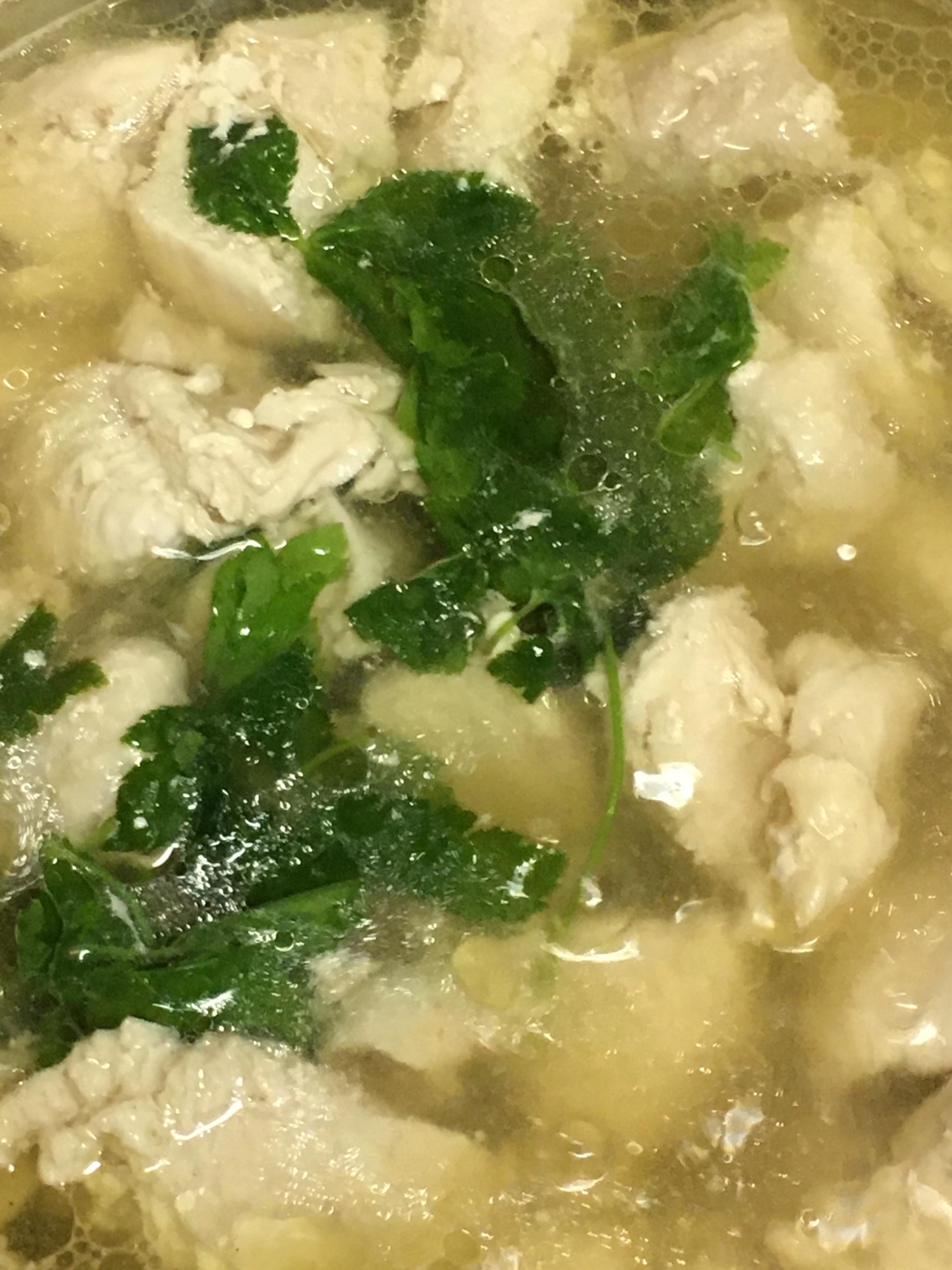 鶏胸肉と三つ葉のスープ