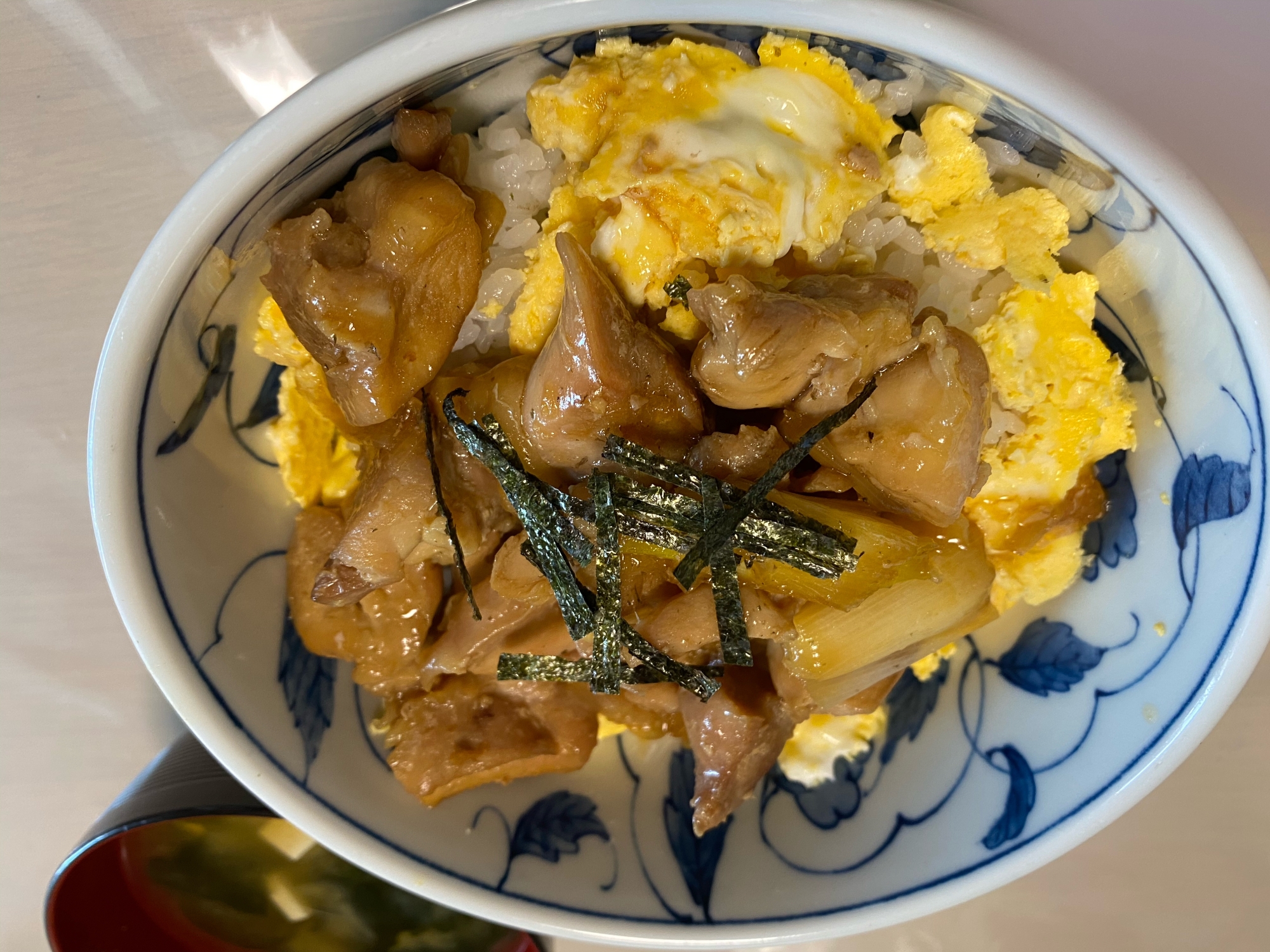 焼き鳥のネギマ丼