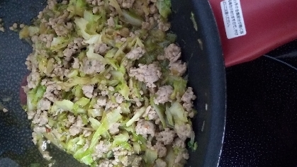 ひき肉とキャベツ炒め