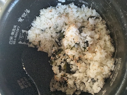 簡単で、粉末出汁と塩を入れる事で美味しいさ倍増でした！！