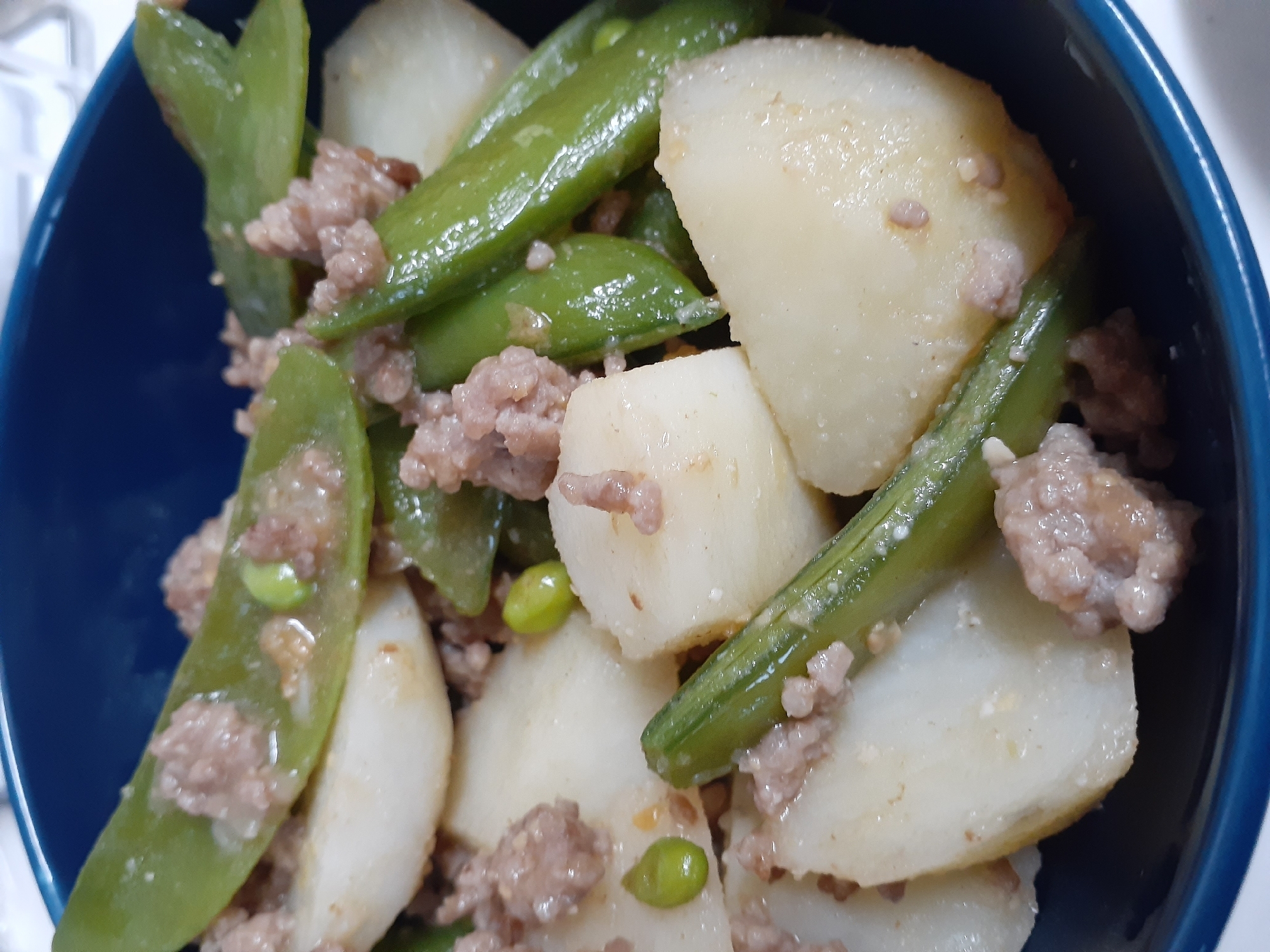 豚挽き肉とじゃがいもの味噌バター炒め