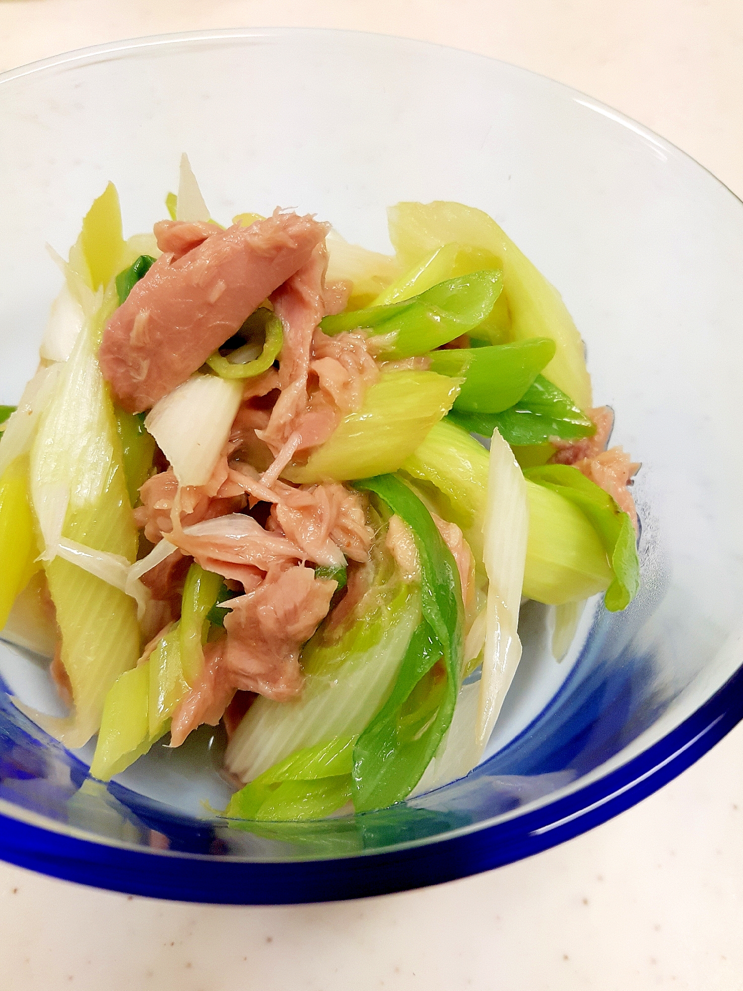 電子レンジで 長ネギとツナ缶のめんつゆ酢和え レシピ 作り方 By Acchan66 楽天レシピ