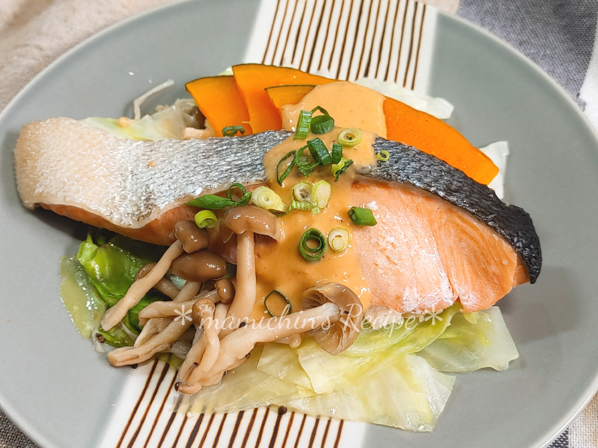 鮭＊キャベツ 蒸籠蒸し 味噌胡麻ダレ