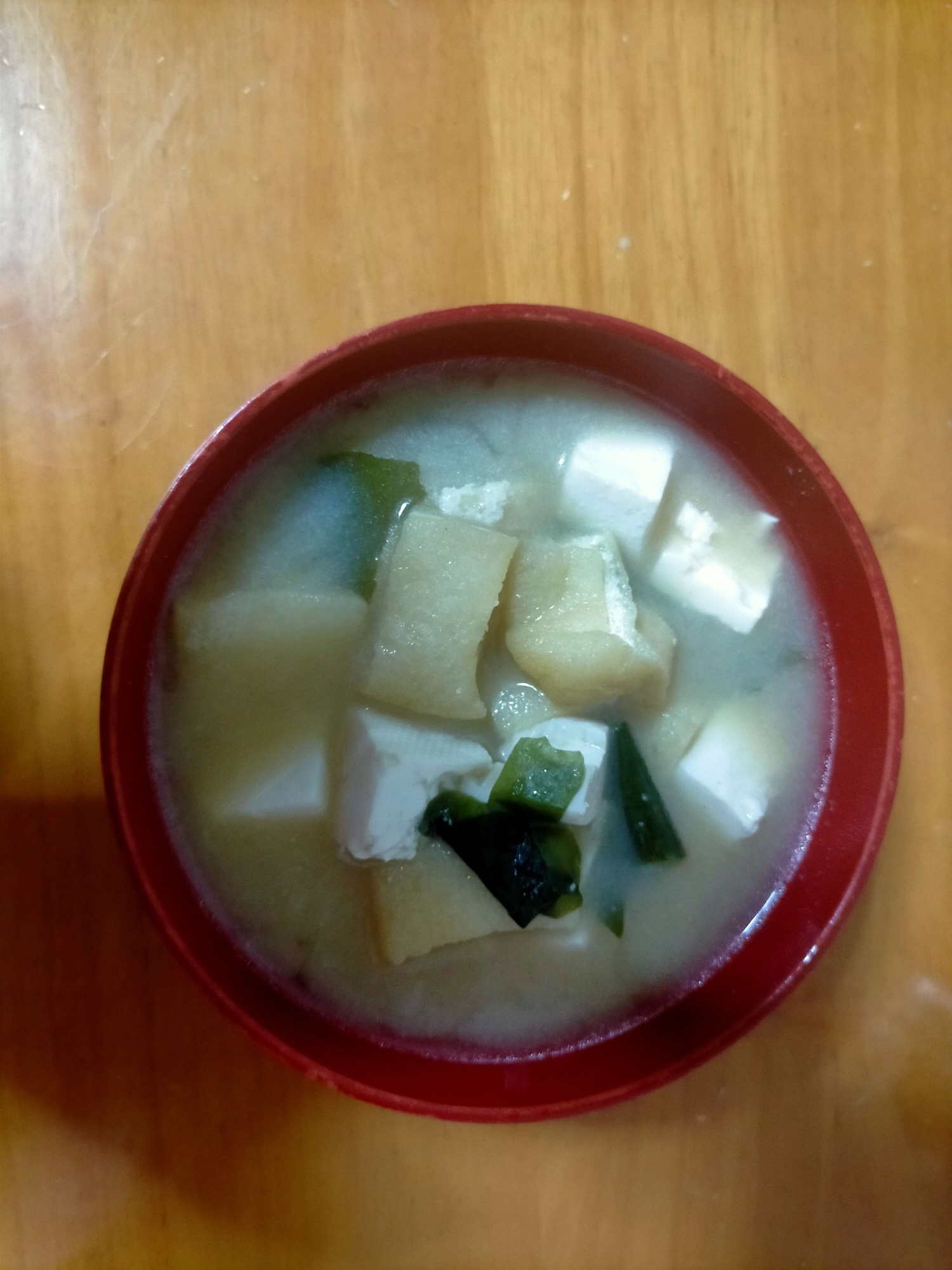 油あげと豆腐とわかめの味噌汁