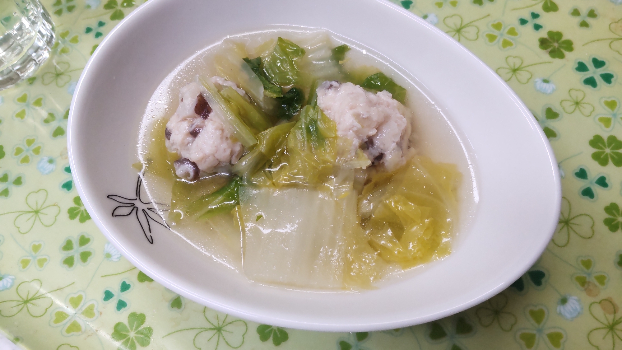 鶏だんごと白菜の中華スープ