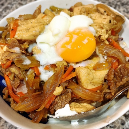 家にある野菜で丼にして頂きました！
とても美味しくて、味見が止まりませんでした！笑
ごちそうさまでした！