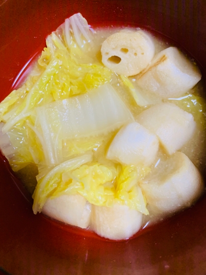 白菜と麩の味噌汁
