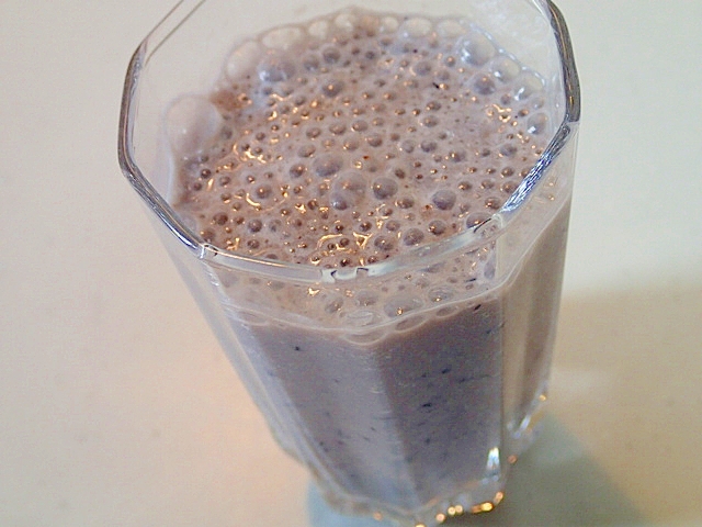 バナナとブルーベリーとココナッツミルクのジュース♪