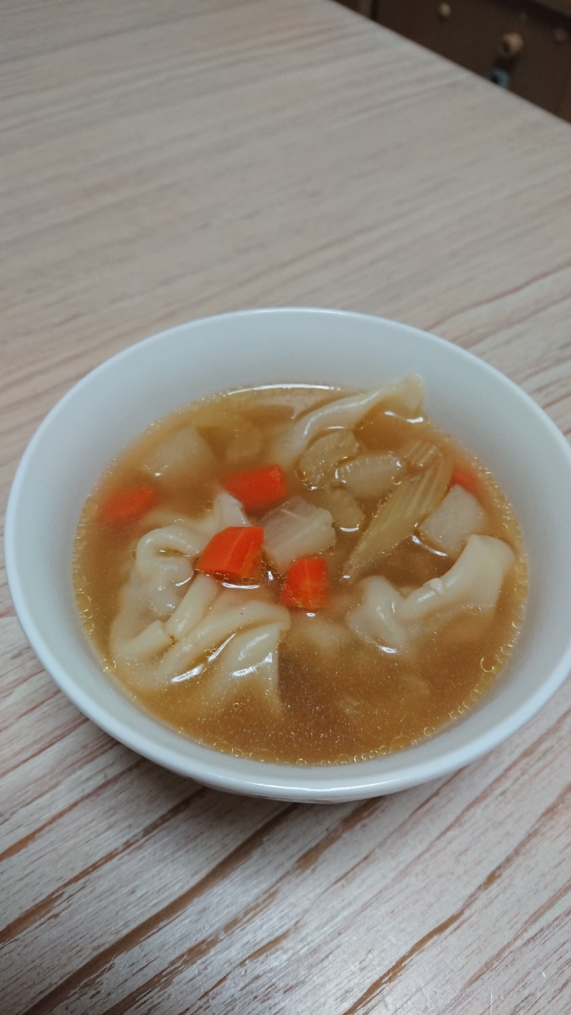 ポカポカ水餃子スープ♡