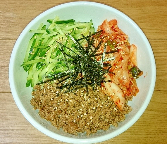 焼肉のタレとひき肉で☆なんちゃってビビンバ丼