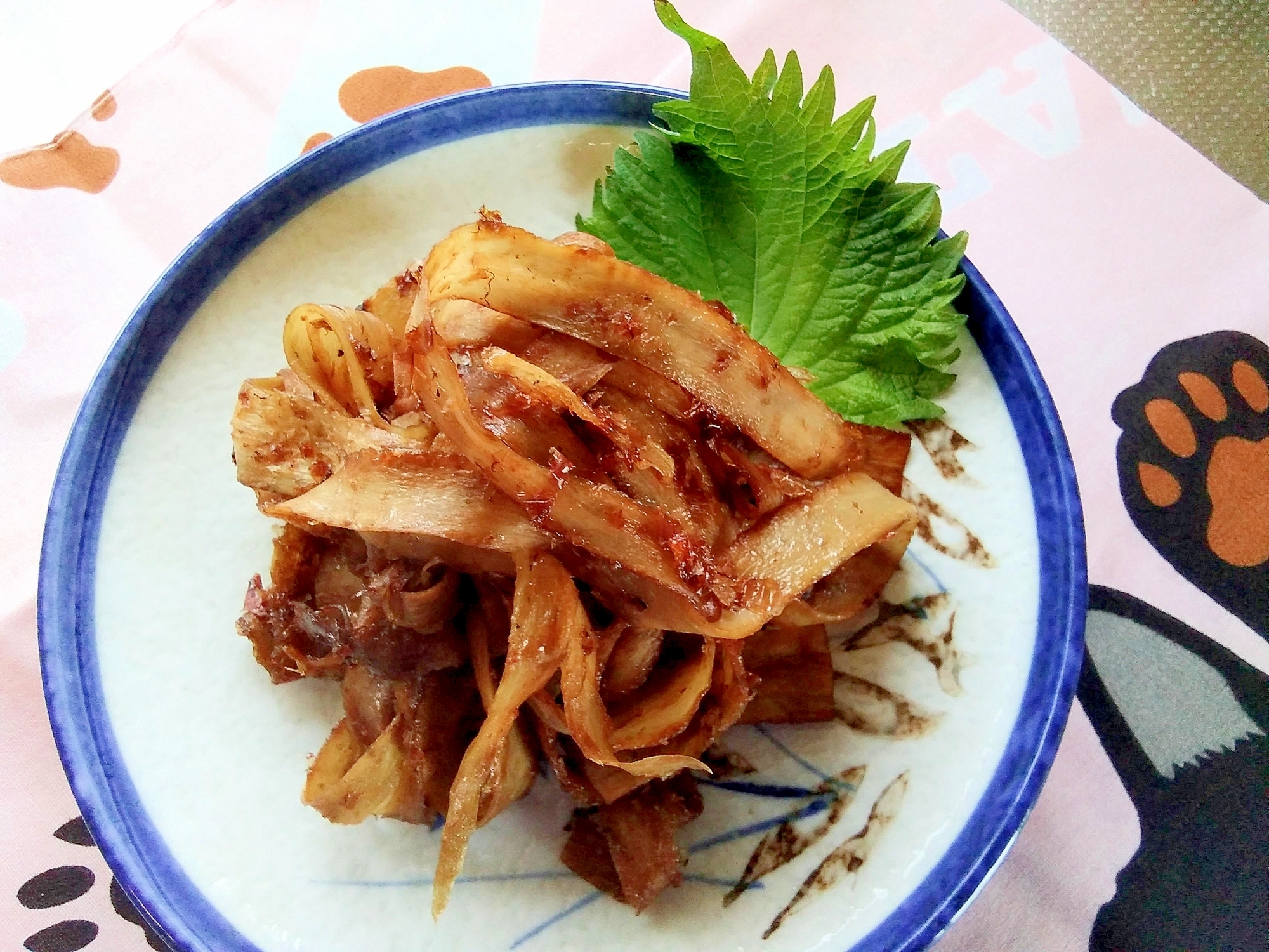 牛蒡の鰹節炒め　リボン状牛蒡のおかか炒め