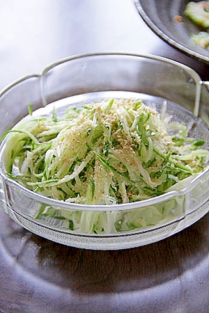 食欲が無いときもさっぱりと『素麺きゅうり』