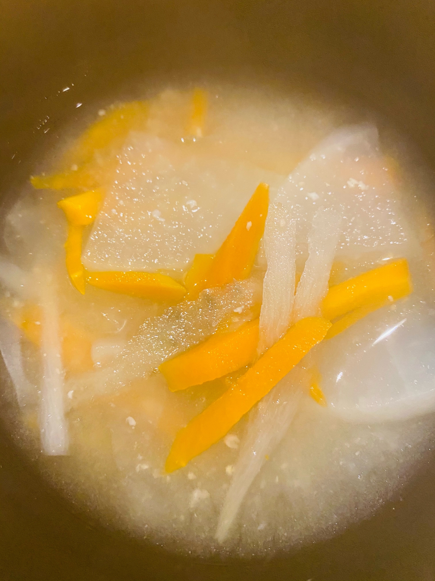 にんじん、大根、ごぼうのお味噌汁