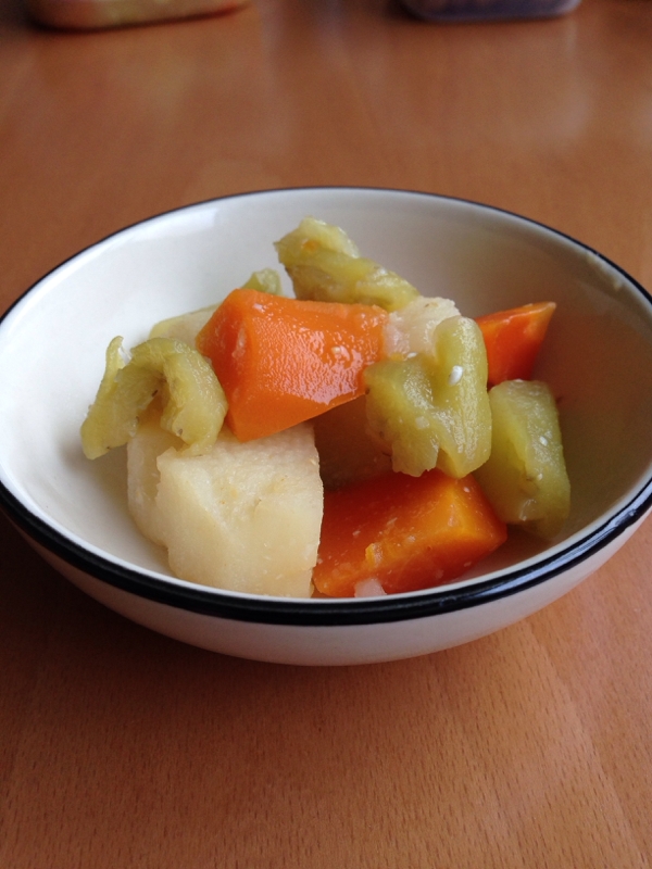 離乳食♪長いもとなすと人参の煮物